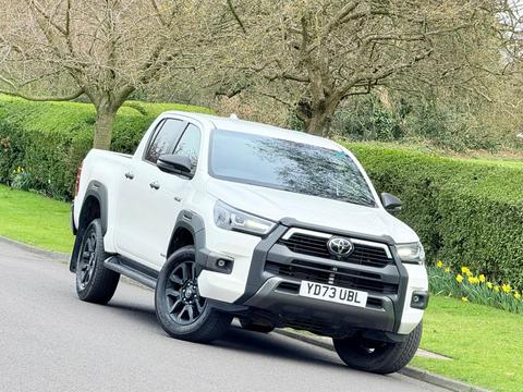 Toyota Hilux Pickup 2.8 D-4D Invincible X Auto 4WD Euro 6 (s/s) 4dr