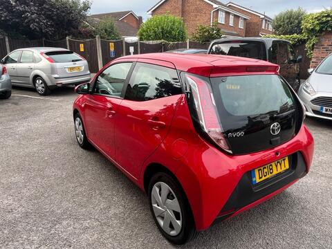 2018 Toyota Aygo, photograph 4