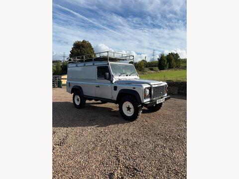 Land Rover Defender 110 SUV 2.5 TD5 Hard Top SUV MWB 3dr