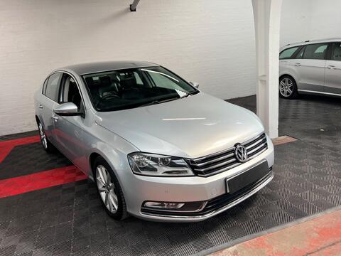 Volkswagen Passat Saloon 2.0 TDI BlueMotion Tech Executive Euro 5 (s/s) 4dr