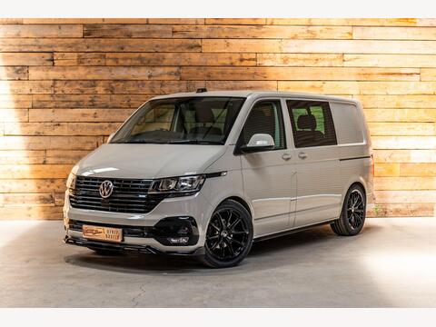 Volkswagen Transporter Combi Van 2.0 TDI T30 Highline Kombi DSG FWD SWB Euro 6 (s/s) 5dr