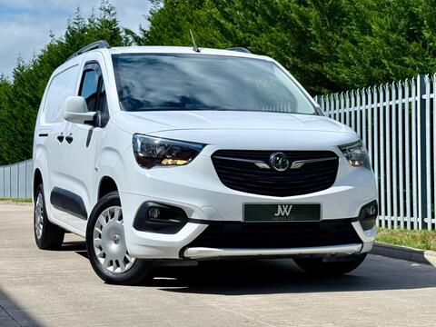 Vauxhall Combo Panel Van 1.5 Turbo D 2300 Sportive L2 H1 Euro 6 4dr