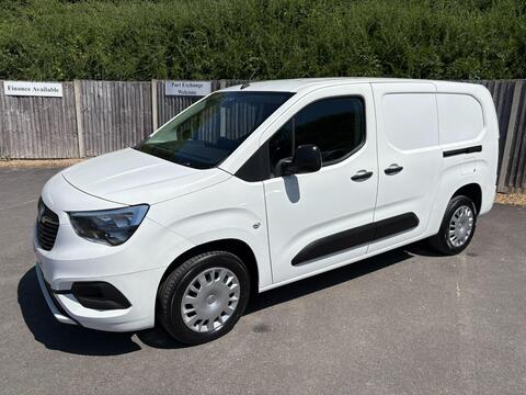 Vauxhall Combo Panel Van 1.5 Turbo D 2300 Sportive L2 H1 Euro 6 4dr