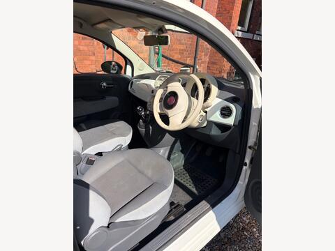 2015 Fiat 500, photograph 4