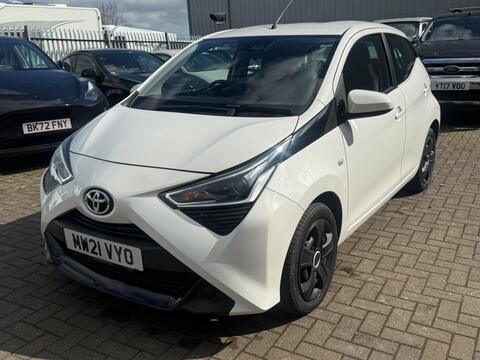 Toyota AYGO Hatchback 1.0 VVT-i x-play Euro 6 (s/s) 5dr