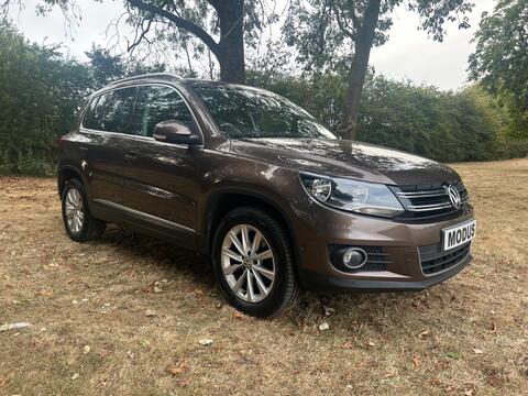 Volkswagen Tiguan SUV 2.0 TDI BlueMotion Tech SE 4WD Euro 5 (s/s) 5dr