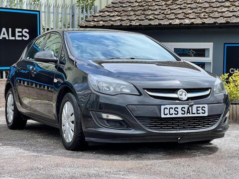 Vauxhall Astra Hatchback 1.7 CDTi ecoFLEX Exclusiv Euro 5 (s/s) 5dr