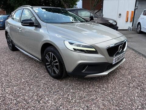 Volvo V40 Cross Country Hatchback 2.0 D4 Nav Plus Auto Euro 6 (s/s) 5dr