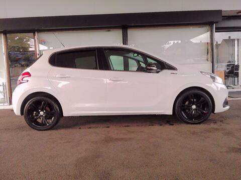 Peugeot 208 Hatchback 1.2 PureTech GT Line Euro 6 (s/s) 5dr