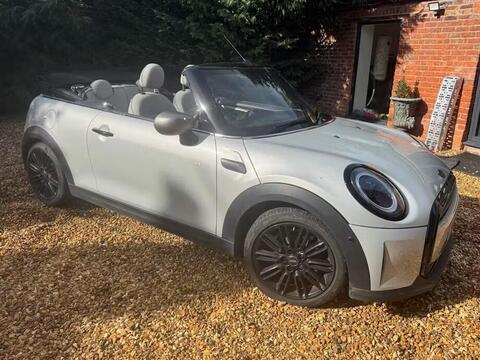 MINI Convertible Convertible 1.5 Cooper Exclusive Steptronic Euro 6 (s/s) 2dr