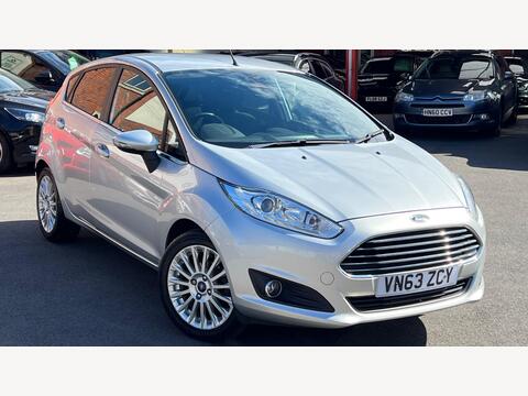 Ford Fiesta Hatchback 1.0T EcoBoost Titanium Euro 5 (s/s) 5dr
