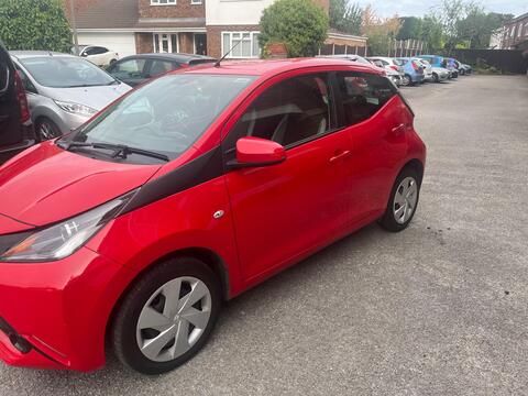 2018 Toyota Aygo, photograph 3
