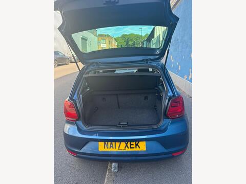 2017 Volkswagen Polo, photograph 4