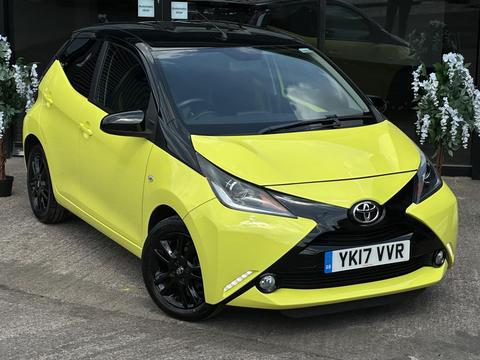 Toyota AYGO Hatchback 1.0 VVT-i x-cite 3 Yellow Bi-Tone Euro 6 5dr