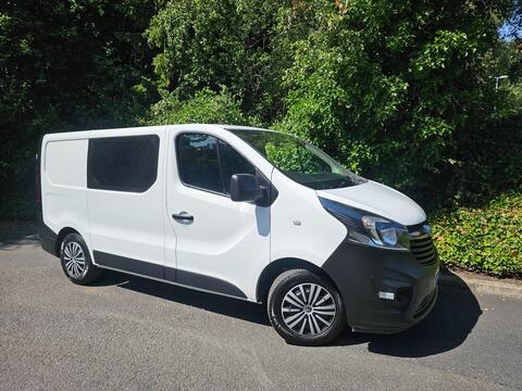 Vauxhall Vivaro Combi Van 1.6 CDTI 2900 BITURBO EURO6 CREW VAN