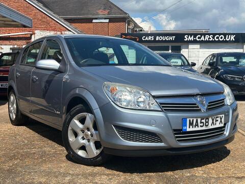 Vauxhall Astra Hatchback 1.6i 16v Club 5dr