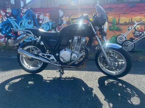 Honda CB1100 Roadster/Retro 1100