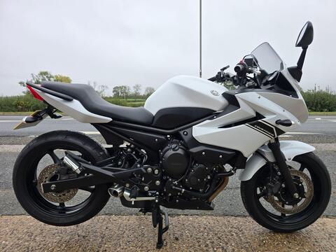 Yamaha XJ6 Diversion S Naked 600 S Diversion