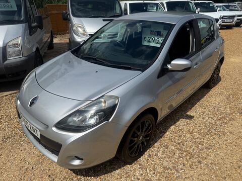 Renault Clio Hatchback 1.5 dCi Dynamique TomTom Euro 4 5dr