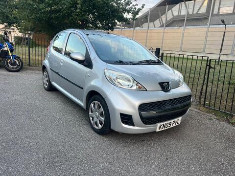 Peugeot 107 Hatchback 1.0 12V Urban Euro 4 5dr