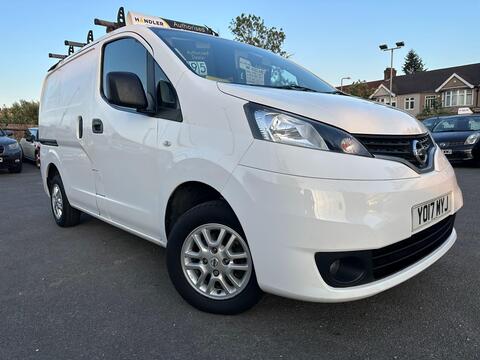 Nissan NV200 Panel Van 1.5 dCi Tekna SWB Euro 6 6dr