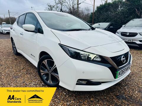 Nissan Leaf Hatchback 40kWh N-Connecta Auto 5dr