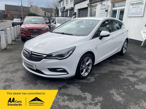 Vauxhall Astra Hatchback 1.6 CDTi BlueInjection SRi Euro 6 (s/s) 5dr
