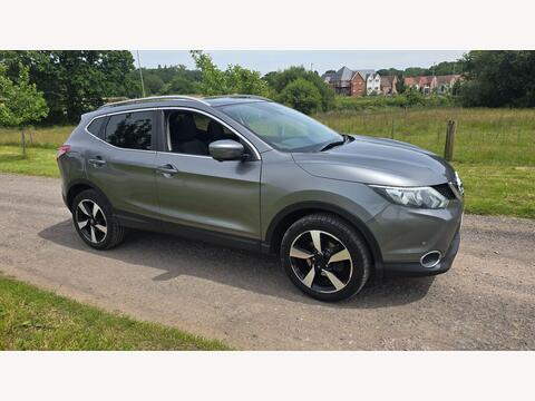 Nissan Qashqai SUV 1.2 DIG-T N-Connecta XTRON 2WD Euro 6 (s/s) 5dr