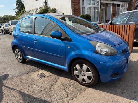 Toyota AYGO Hatchback 1.0 VVT-i Blue Euro 4 5dr