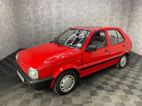 Nissan Micra Hatchback 1.0 L 5dr