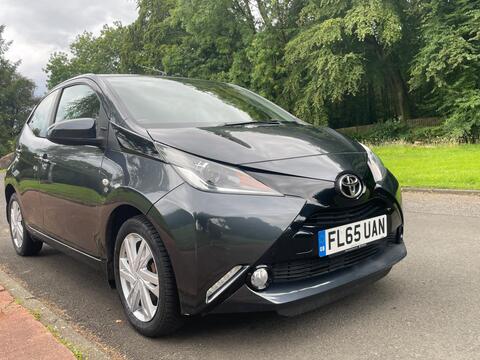 Toyota AYGO Hatchback 1.0 VVT-i x-pression x-wave Euro 5 5dr Euro 5