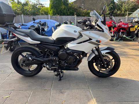 Yamaha XJ6 Diversion N Naked 600