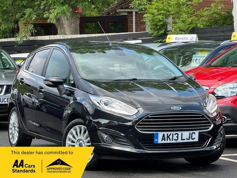 Ford Fiesta Hatchback 1.0T EcoBoost Titanium Euro 5 (s/s) 5dr