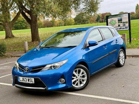 Toyota Auris Hatchback 1.6 V-Matic Icon Multidrive S Euro 5 5dr