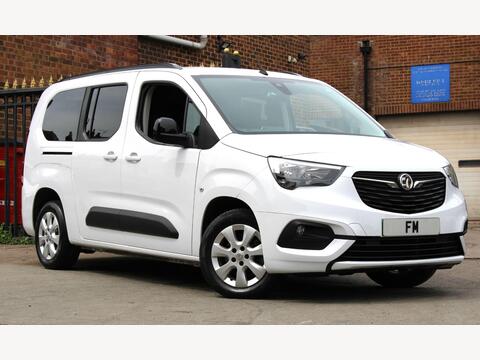 Vauxhall Combo Life Electric MPV 50kWh Design XL MPV Auto 5dr (7.4kW Charger)