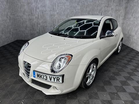 Alfa Romeo MiTo Hatchback 1.3 JTDM-2 Distinctive Euro 5 (s/s) 3dr