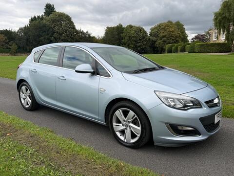 Vauxhall Astra Hatchback 2.0 CDTi ecoFLEX SRi Euro 5 (s/s) 5dr