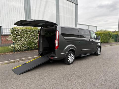 Ford Tourneo Custom Minibus 2.0 320 EcoBlue Titanium Auto L2 Euro 6 (s/s) 5dr