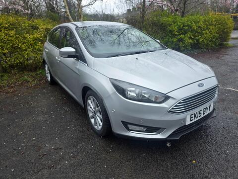 Ford Focus Hatchback 1.6 TDCi Titanium Euro 5 (s/s) 5dr