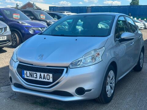 Peugeot 208 Hatchback 1.2 VTi Access+ Euro 5 5dr