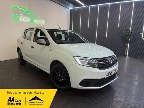 Dacia Sandero Hatchback 1.0 SCe Essential Euro 6 5dr