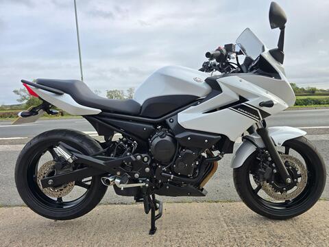 Yamaha XJ6 Diversion S Naked 600 S Diversion