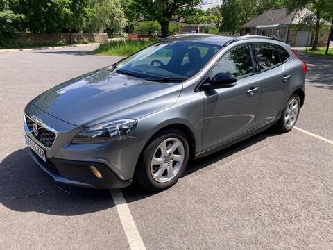 Volvo V40 Cross Country Hatchback 2.0 D2 SE Euro 6 (s/s) 5dr