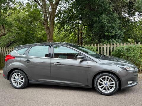 Ford Focus Hatchback 1.0T EcoBoost Zetec Auto Euro 6 (s/s) 5dr