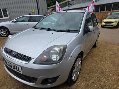 Ford Fiesta Hatchback 1.6 Ghia 5dr