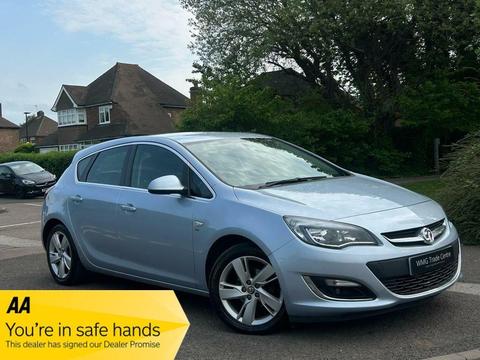 Vauxhall Astra Hatchback 1.6 16v SRi Euro 5 5dr
