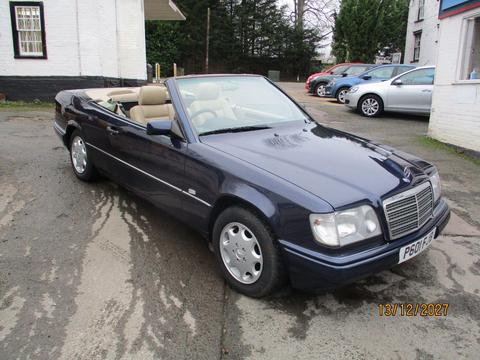 Mercedes-Benz E Class Convertible 2.2 E220 Cabriolet 2dr