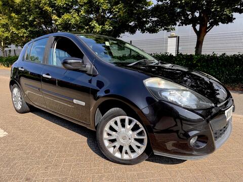 Renault Clio Hatchback 1.2 TCe Dynamique Euro 4 5dr