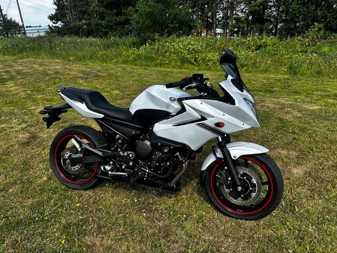 Yamaha XJ6 Diversion S Naked 600 S Diversion