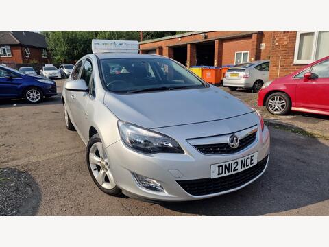 Vauxhall Astra Hatchback 1.6 16v SRi Euro 5 5dr